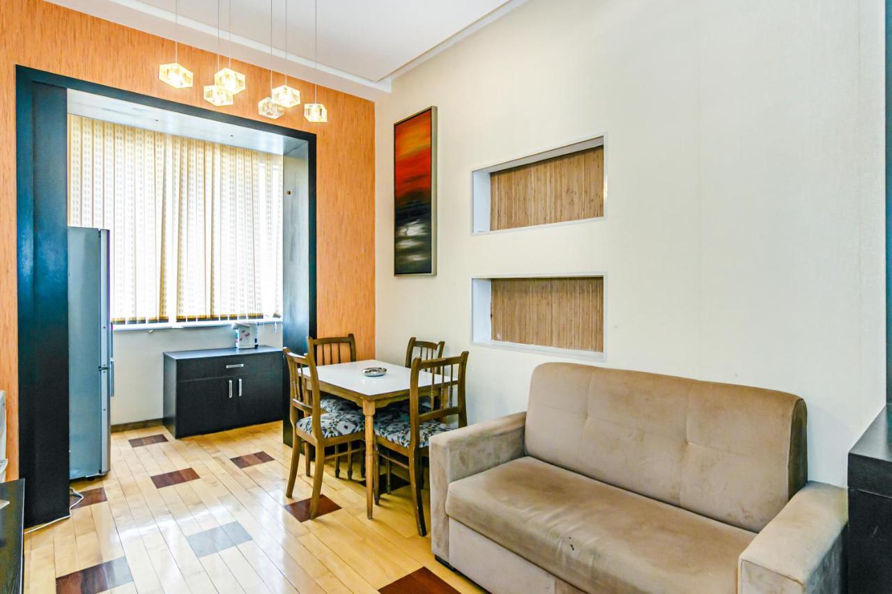 באקו Lovely Sweet Apartment מראה חיצוני תמונה